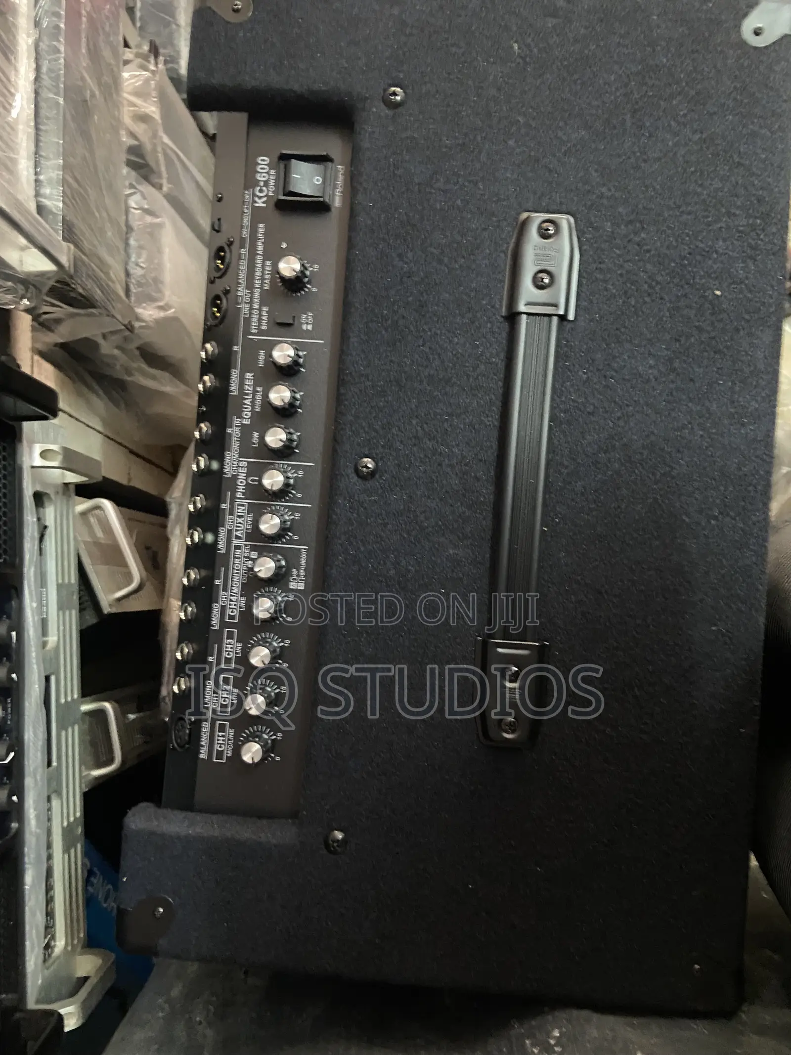 Roland Kc600 Keyboard Combo