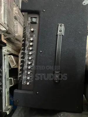 Roland Kc600 Keyboard Combo