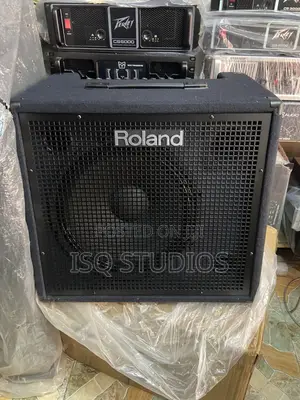 Roland Kc600 Keyboard Combo