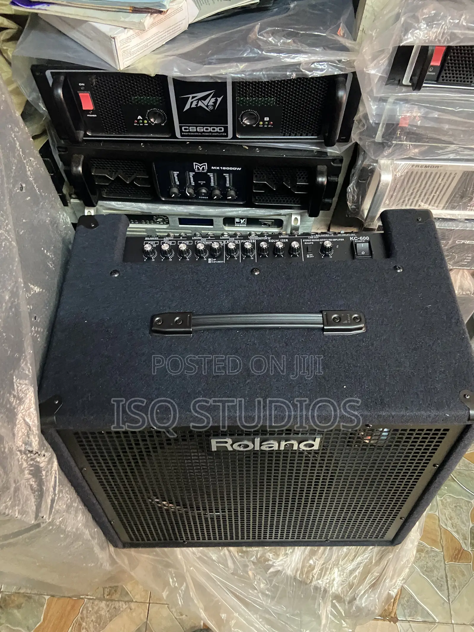 Roland Kc600 Keyboard Combo