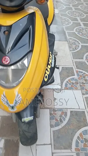 Motorcycle 2004 Yellow