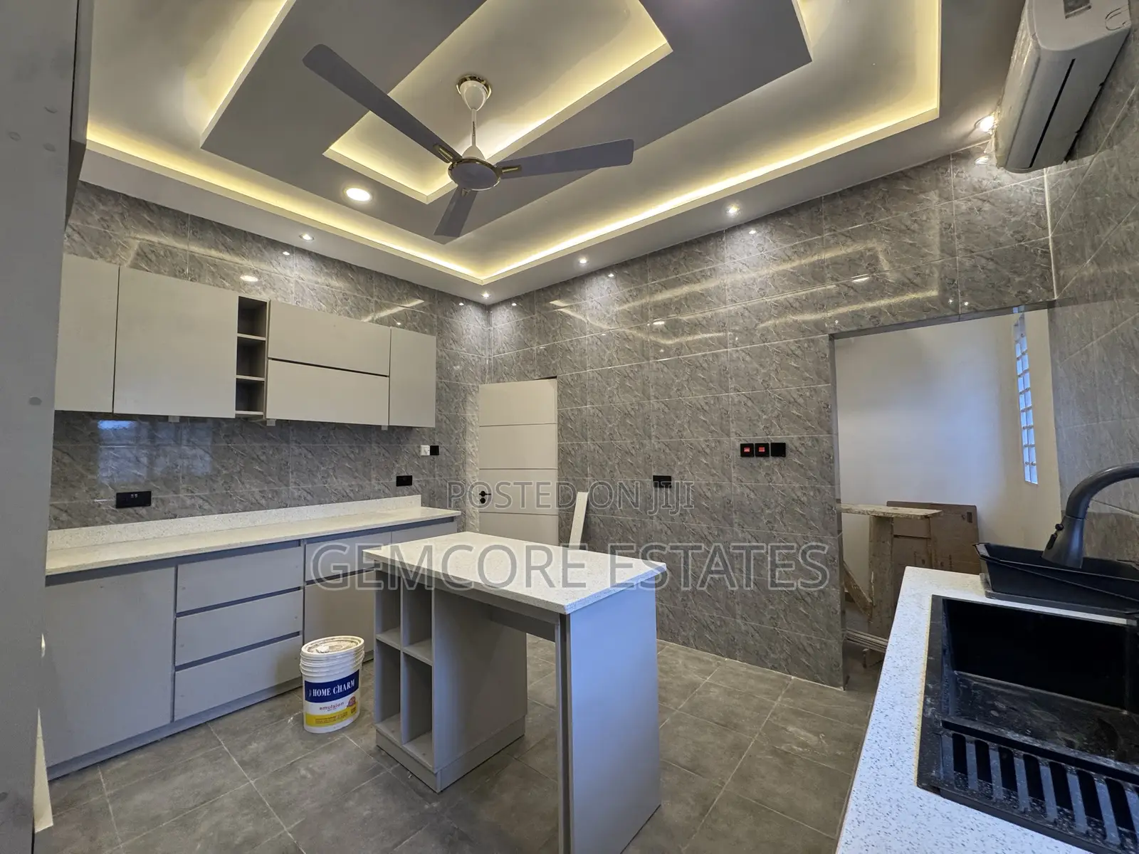 4bdrm House in Nanakrom, Ashaley Botwe for sale
