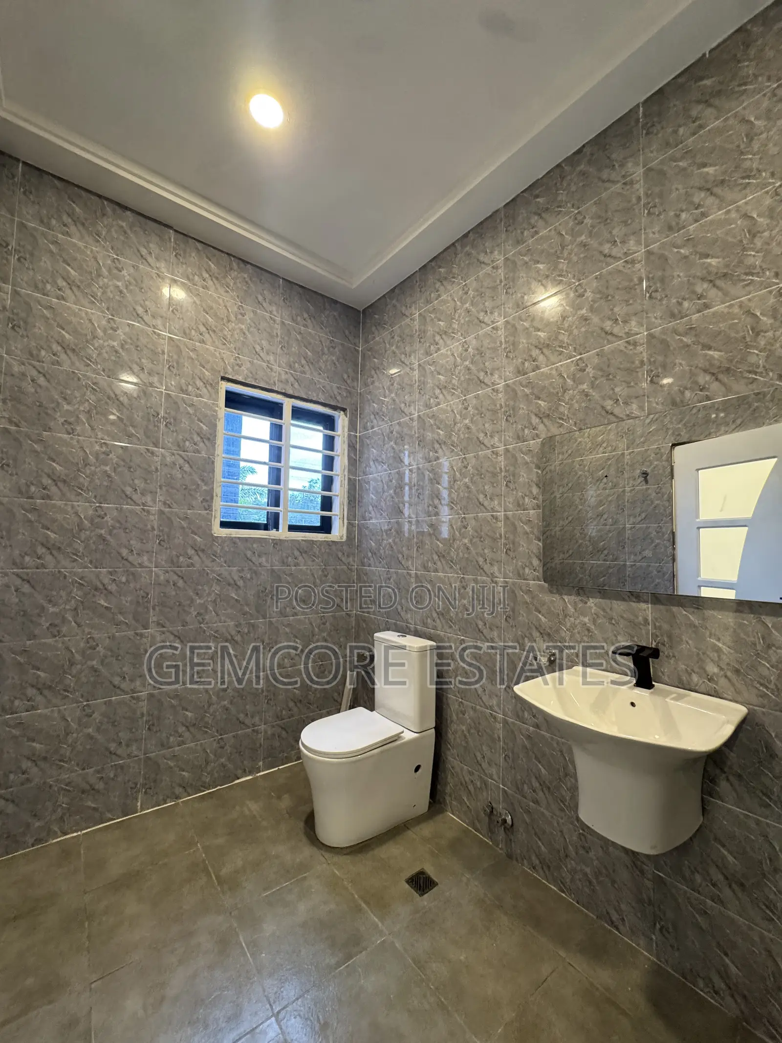 4bdrm House in Nanakrom, Ashaley Botwe for sale