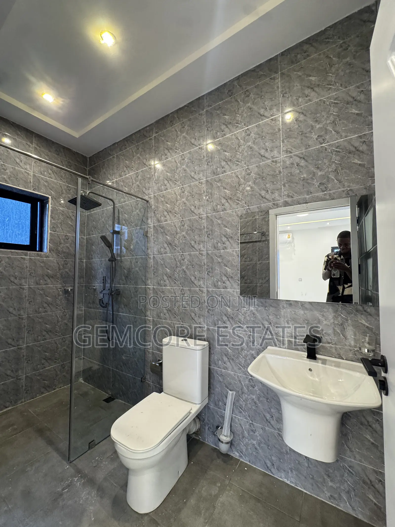 4bdrm House in Nanakrom, Ashaley Botwe for sale