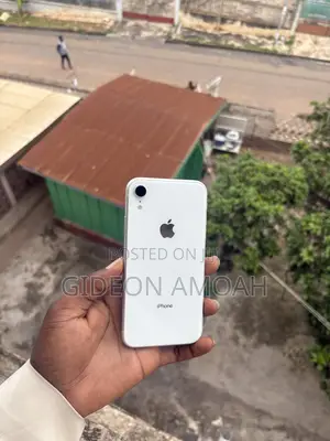 Apple iPhone XR 64 GB White