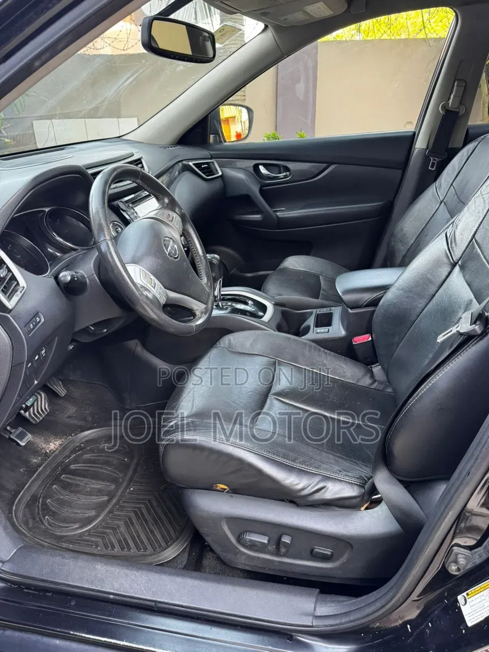Nissan Rogue SV FWD 2016 Black