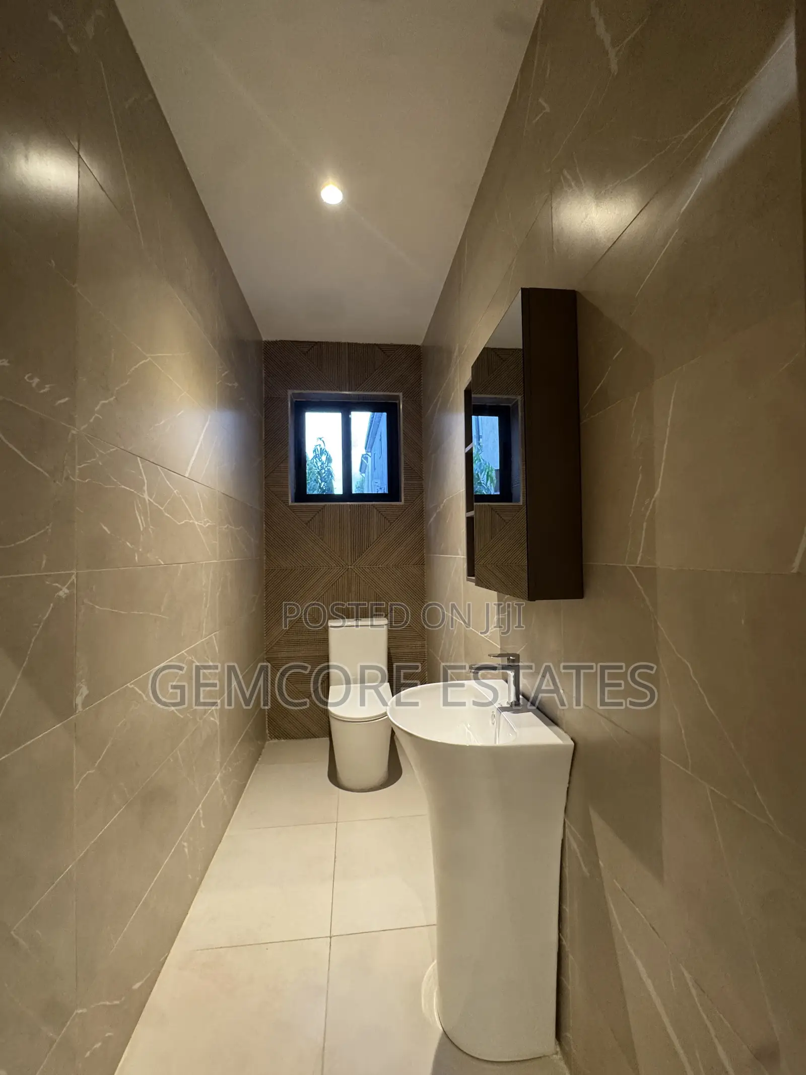 4bdrm House in Nanakrom, Ashaley Botwe for sale