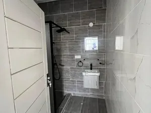 2bdrm Apartment in East Legon, American House for rent