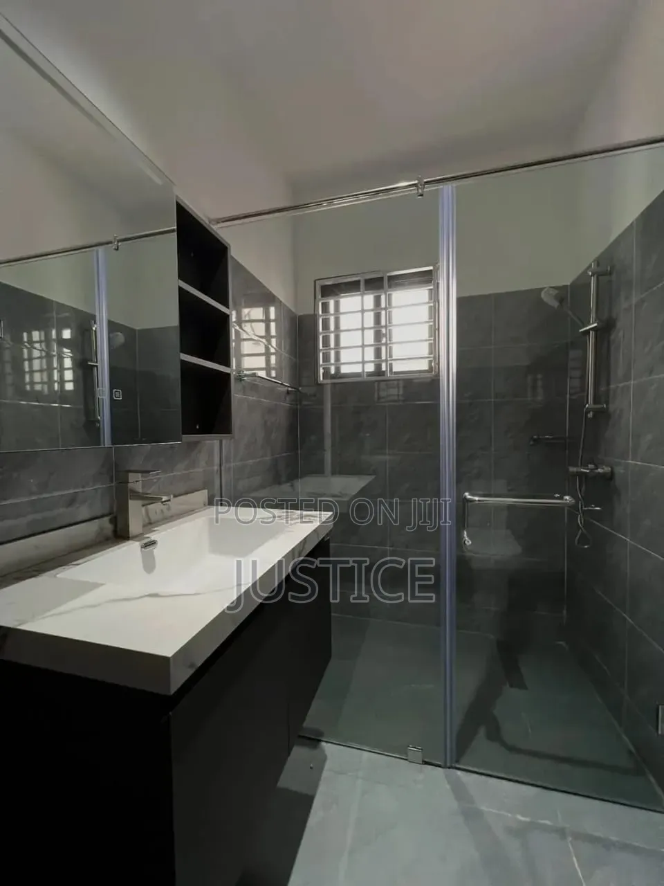 2bdrm Apartment in East Legon, American House for rent