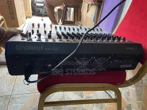 Yamaha Kv160 Power Mixer