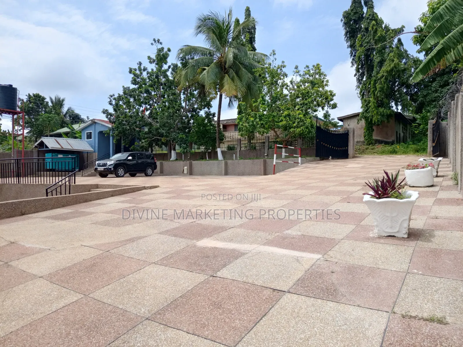 Hotel Fully Furnished of 16 Rooms at Kwahu