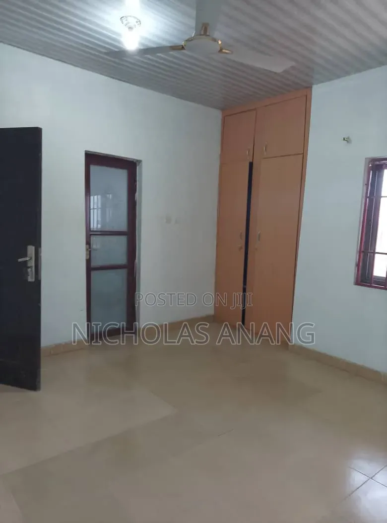 3bdrm Apartment in The Dorns Properties, New Town for rent