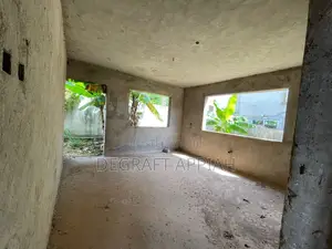 6bdrm House in Tech Domeabra, Kumasi Metropolitan for sale