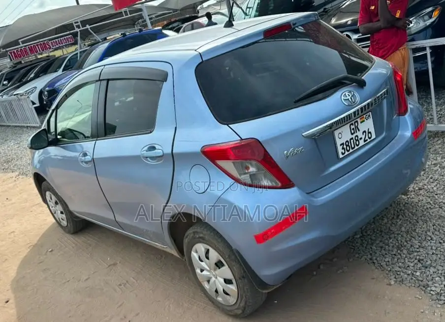 Toyota Vitz 2013 Blue