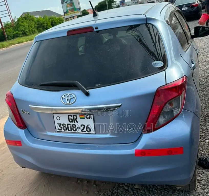 Toyota Vitz 2013 Blue