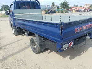 Kia Bongo 2015 Blue