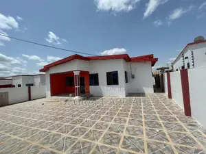 3bdrm House in Kronum Kwapra, Kumasi Metropolitan for sale