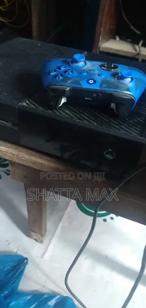 Xbox One With Games Fifa 26