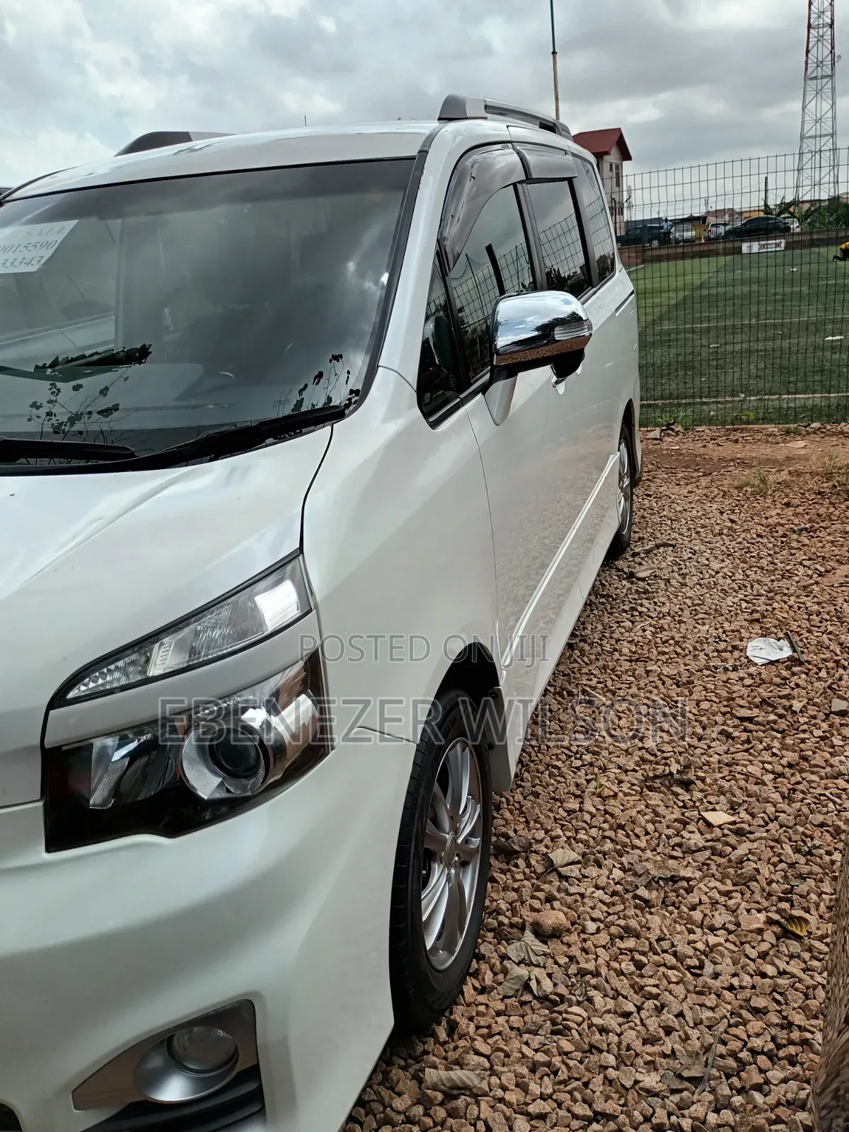 Toyota Voxy 2013 White