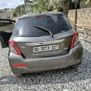 Toyota Vitz 2013 Gray