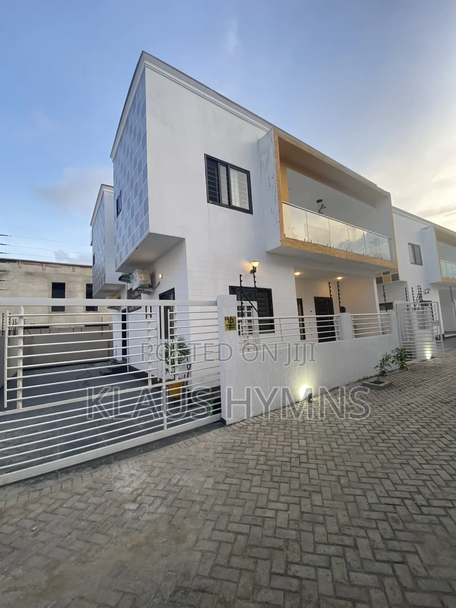 4bdrm House in Graymanproperties, Spintex for sale