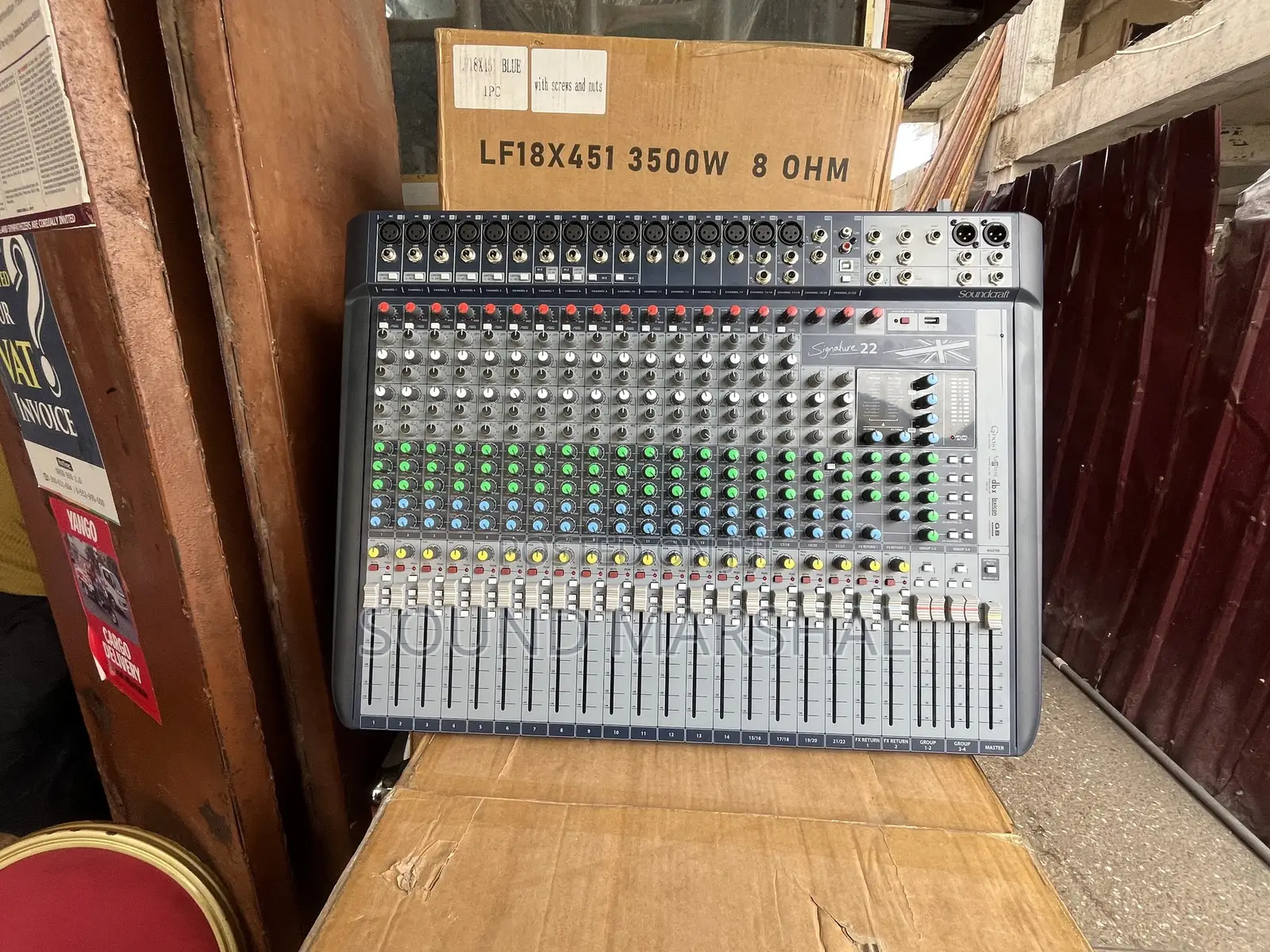 Soundcraft Signature 22 Mixer