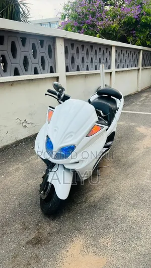 Yamaha Majesty 2020 White