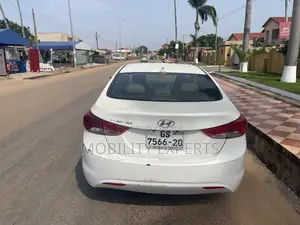 Hyundai Elantra 2013 White