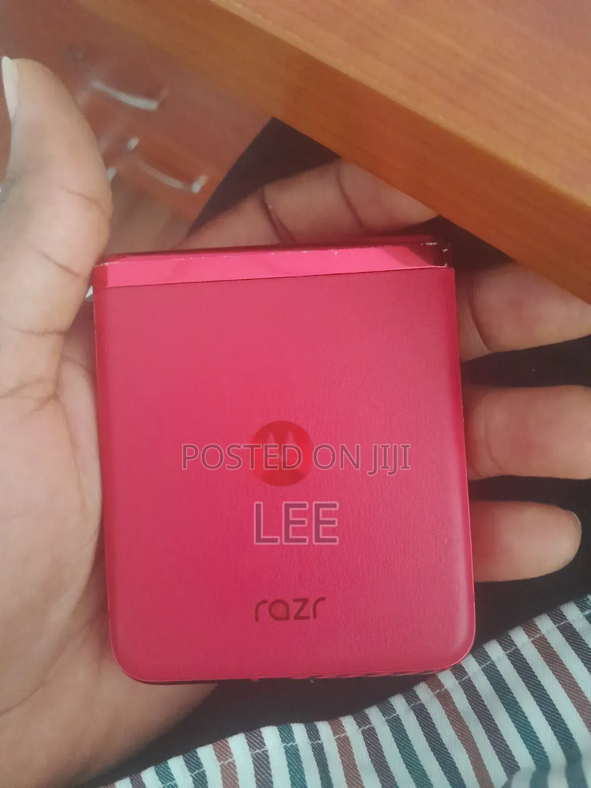 Motorola Razr (2023) 256 GB Pink