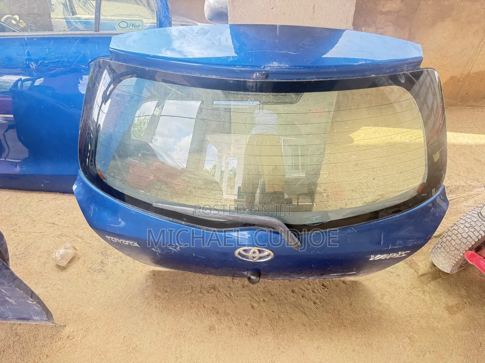 2008-2010 Toyota Yaris Hatchback/Lift-Back Back Booth