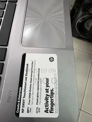 Laptop HP Envy 15-ep0xxx 8GB Intel Core i5 HDD 500GB