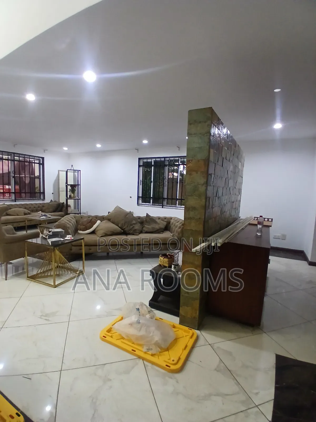 4bdrm House in Community 25, Tema Metropolitan for rent