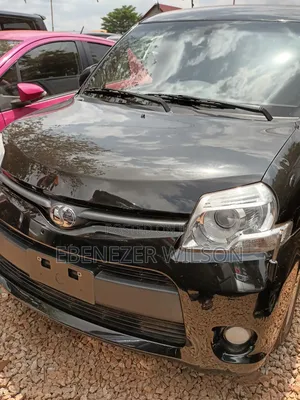 Toyota Sienta 2013 Brown