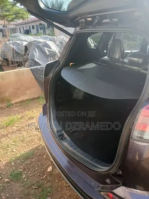 Toyota RAV4 SE 4dr SUV (2.5L 4cyl 6A) 2018 Brown