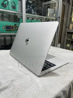 Laptop Apple MacBook Pro 2017 8GB Intel Core i5 SSD 256GB