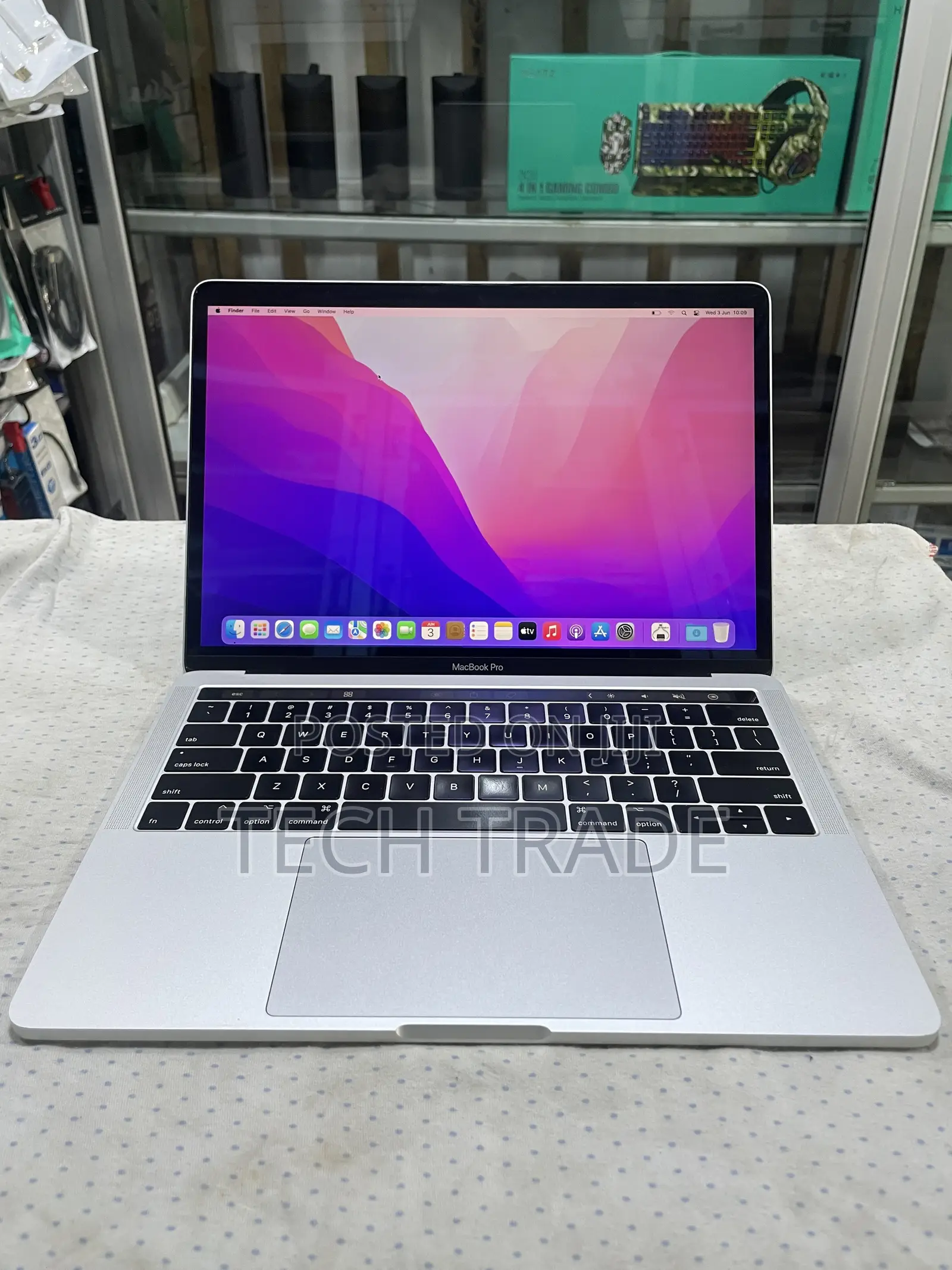 Laptop Apple MacBook Pro 2017 8GB Intel Core i5 SSD 256GB