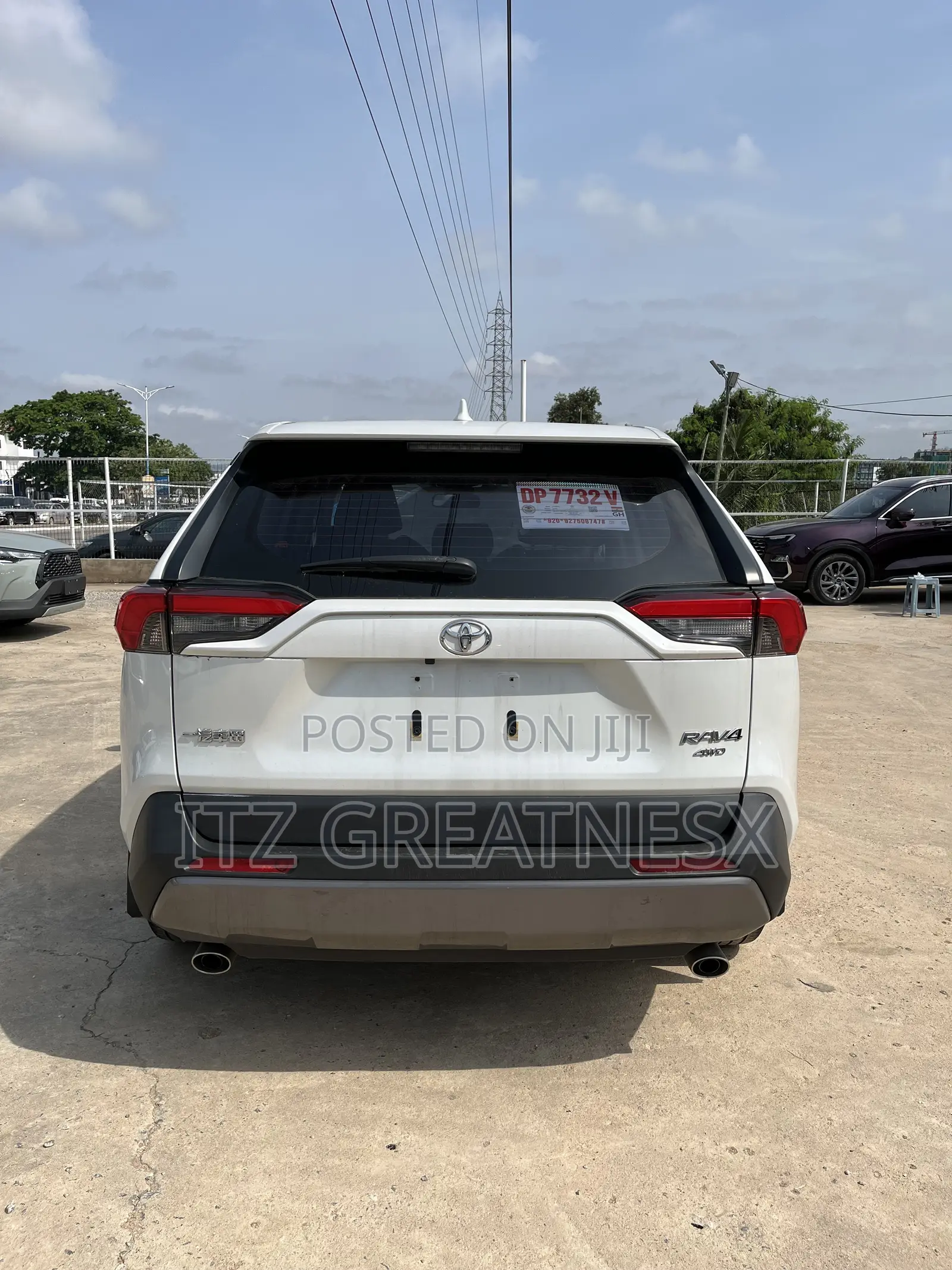 Toyota RAV4 Limited 2021 White