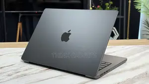 Laptop Apple MacBook Pro 2023 M3 8GB Apple M3 SSD 512GB
