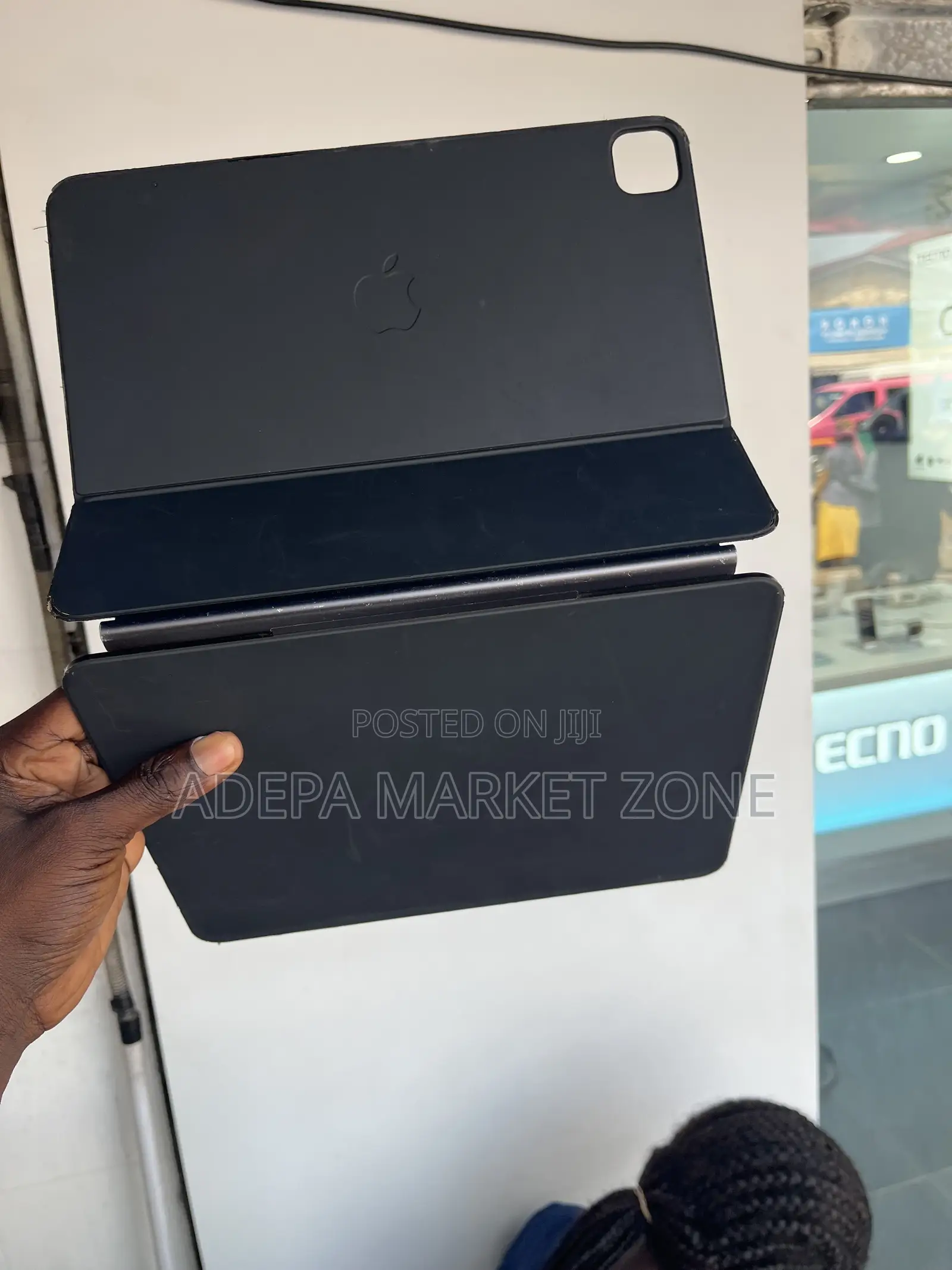 iPad M4 Magic Keyboard