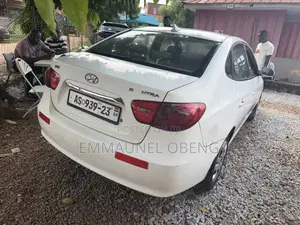 Hyundai Elantra 2010 White