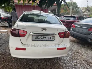Hyundai Elantra 2010 White