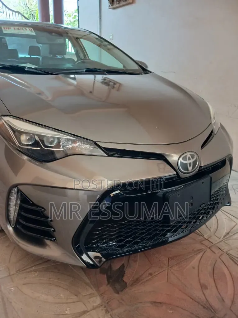 Toyota Corolla 2017 Gray