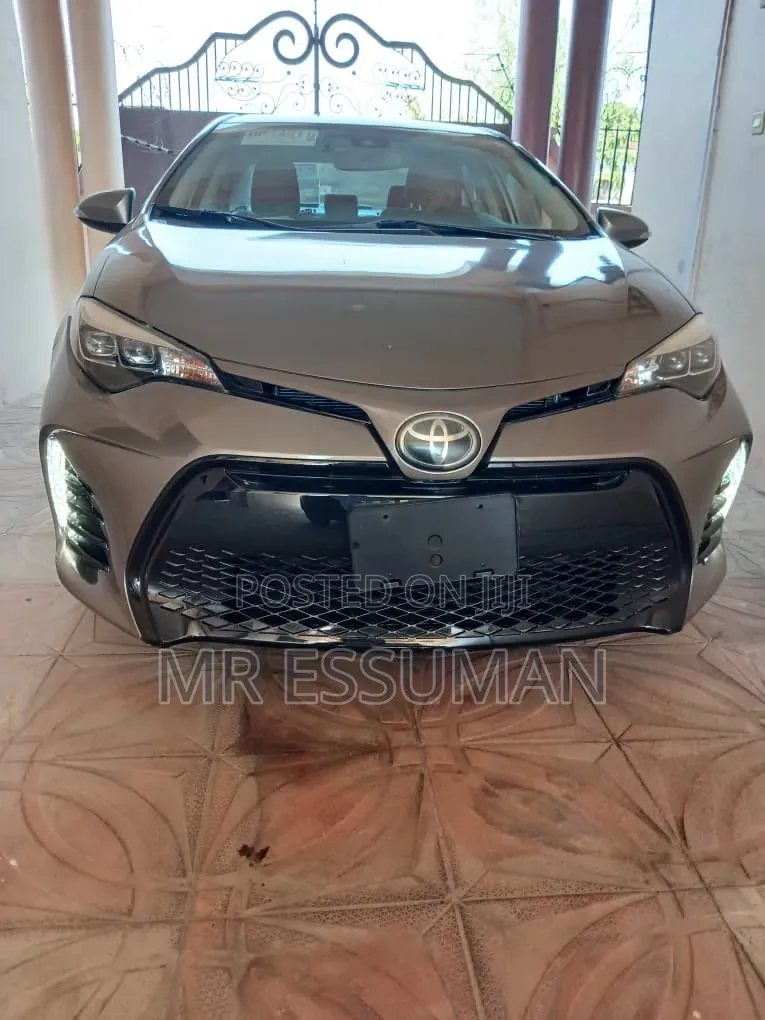 Toyota Corolla 2017 Gray