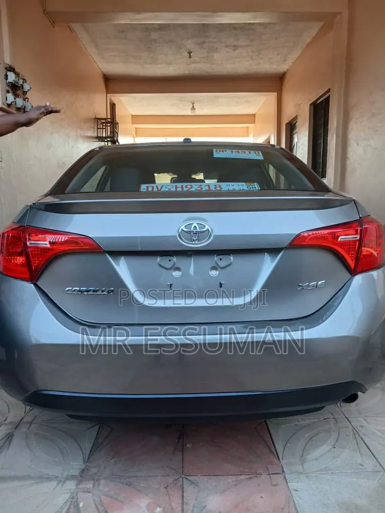 Toyota Corolla 2017 Gray