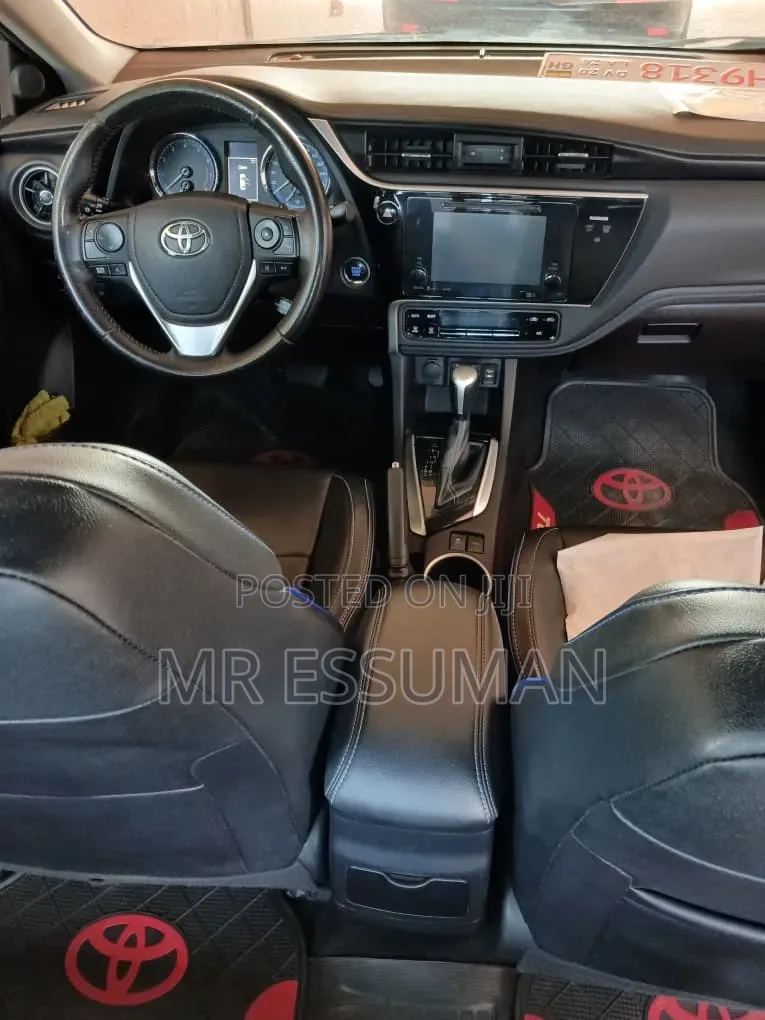 Toyota Corolla 2017 Gray