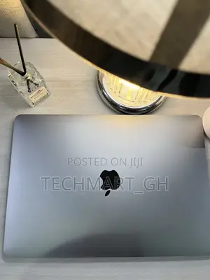 Laptop Apple MacBook Pro 2018 16GB Intel Core i7 SSD 512GB