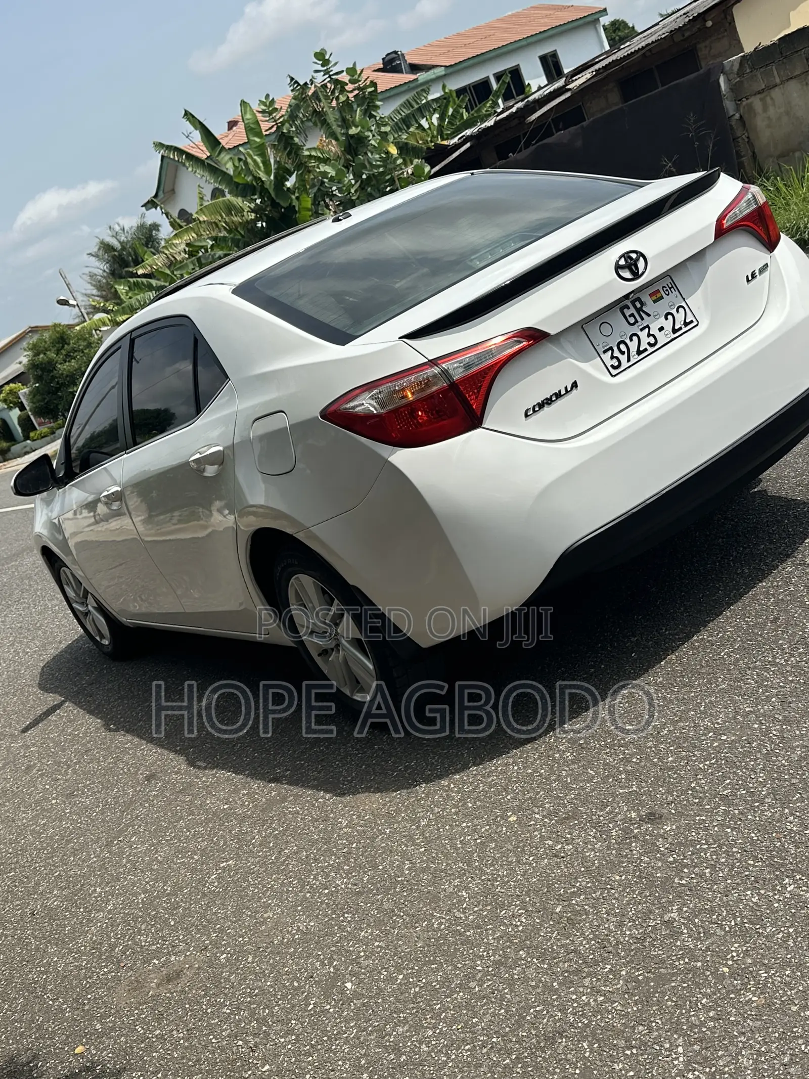 Toyota Corolla XSE 4dr Sedan (1.8L 4cyl CVT) 2017 White