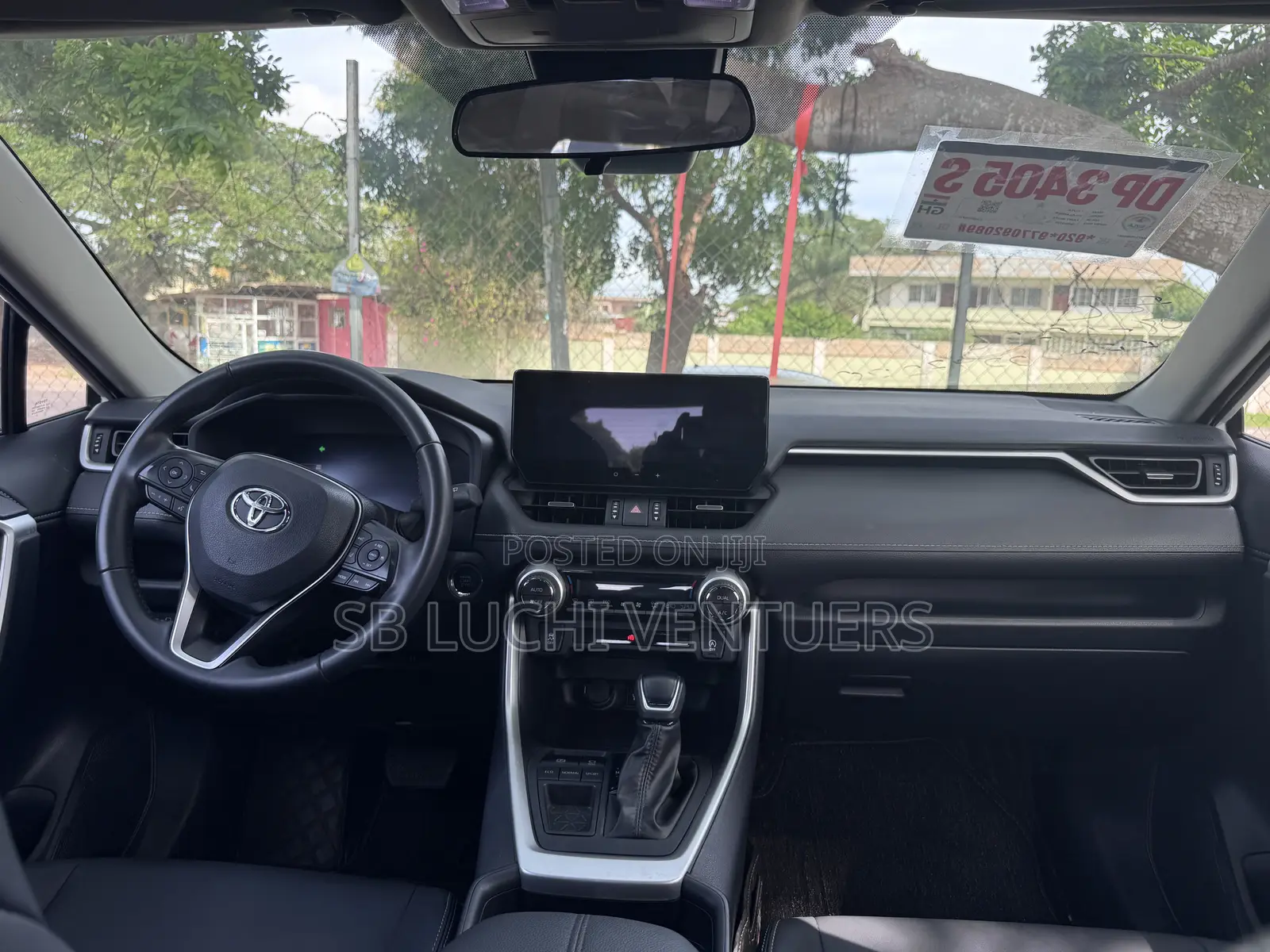 Toyota RAV4 2025 White