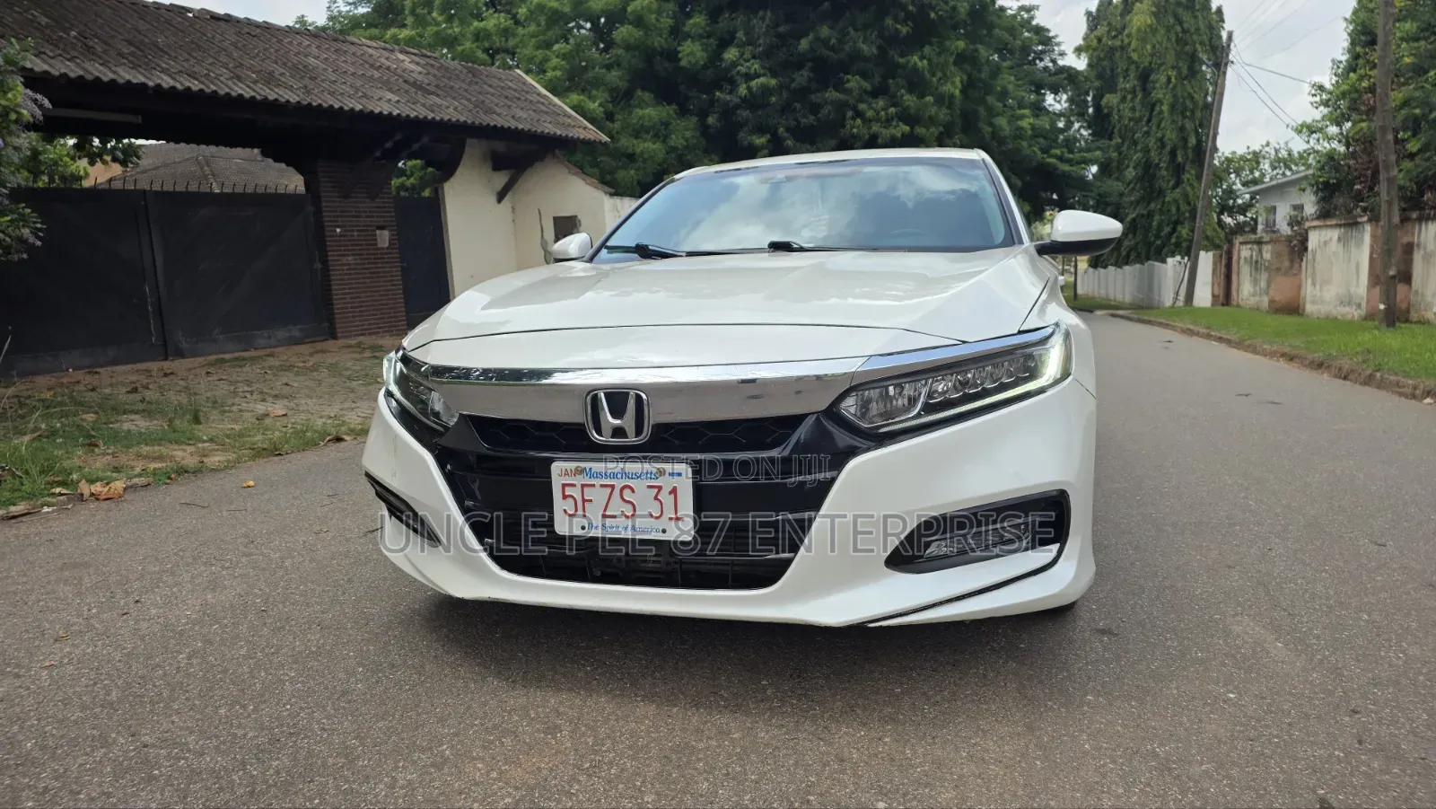 Honda Accord EX (1.5L 4cyl Turbo CVT) 2019 White