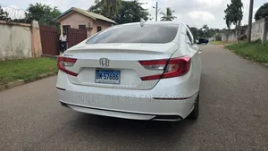 Honda Accord EX (1.5L 4cyl Turbo CVT) 2019 White